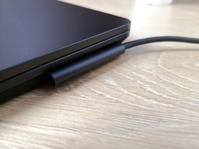 microsoft surface laptop 3 oplader kabel stik kontor pc